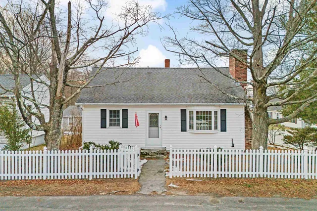 $449,900 | 183 Gold Street, Manchester, NH 03103
