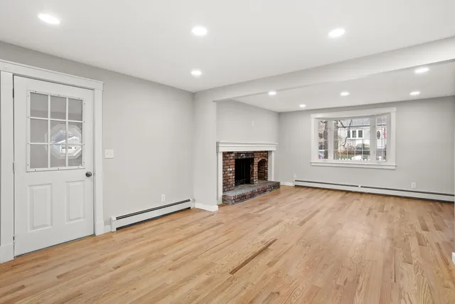 $449,900 | 183 Gold Street, Manchester, NH 03103