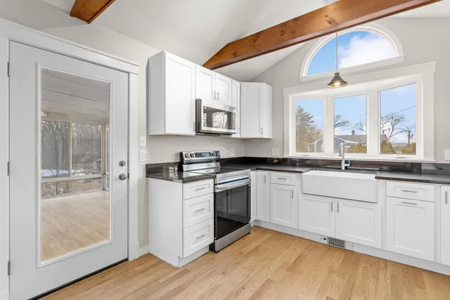 $449,900 | 183 Gold Street, Manchester, NH 03103