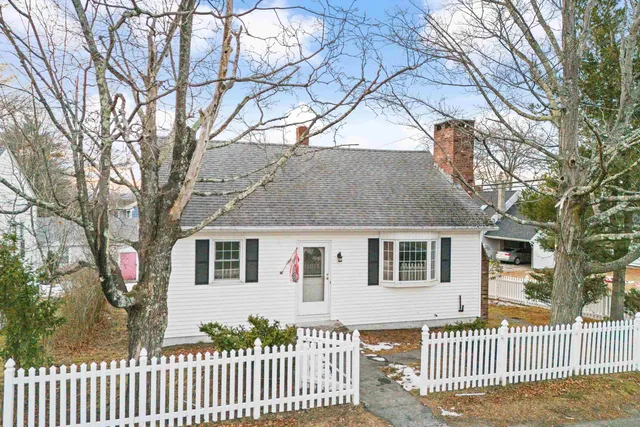 $449,900 | 183 Gold Street, Manchester, NH 03103