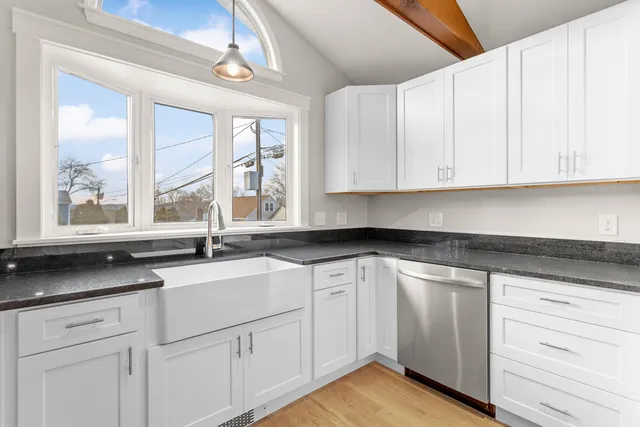 $449,900 | 183 Gold Street, Manchester, NH 03103