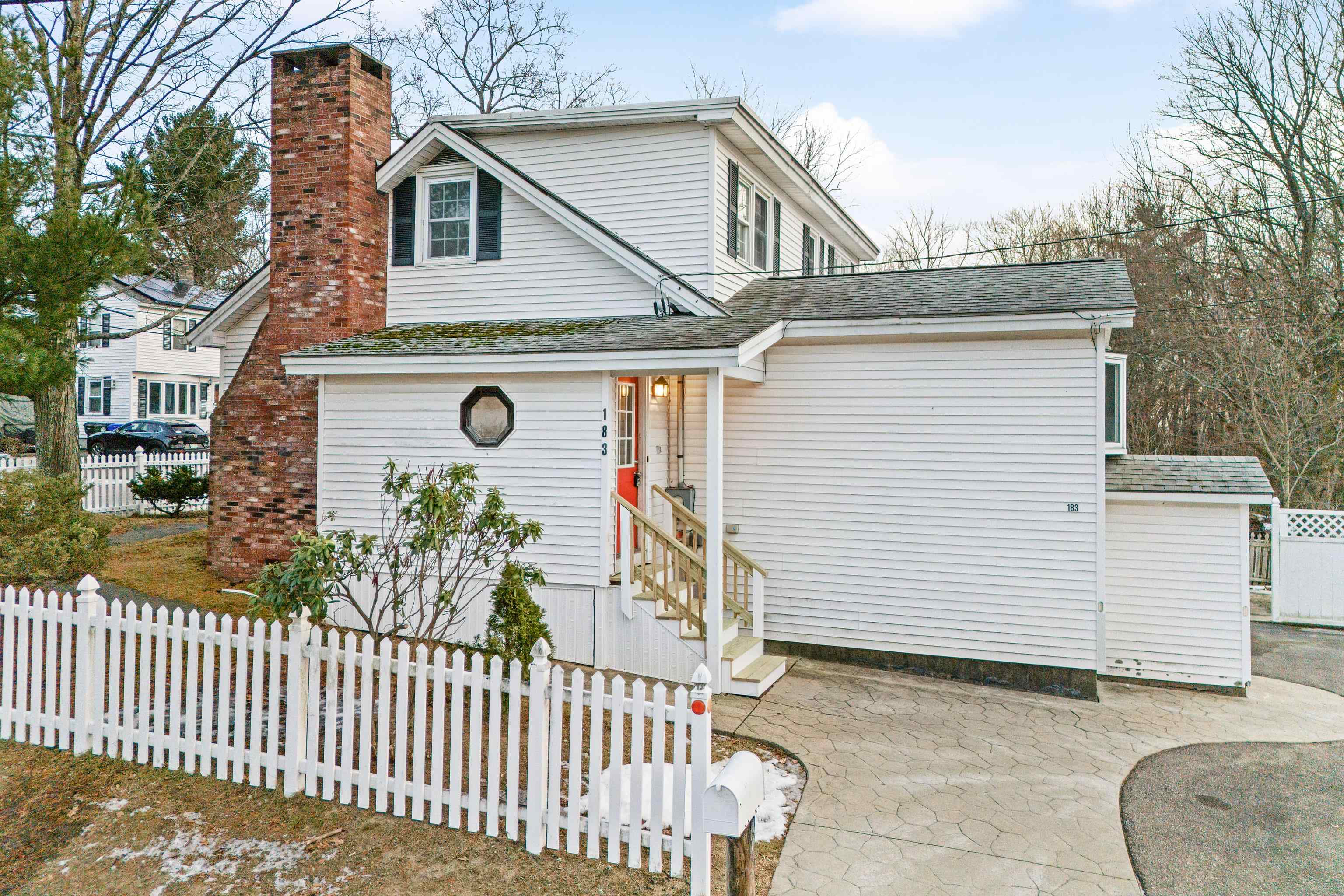 183 Gold Street Manchester, NH 03103 - Photo 3 of 50