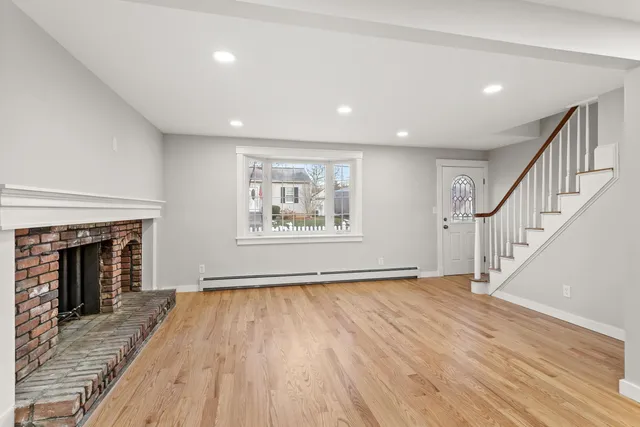 $449,900 | 183 Gold Street, Manchester, NH 03103