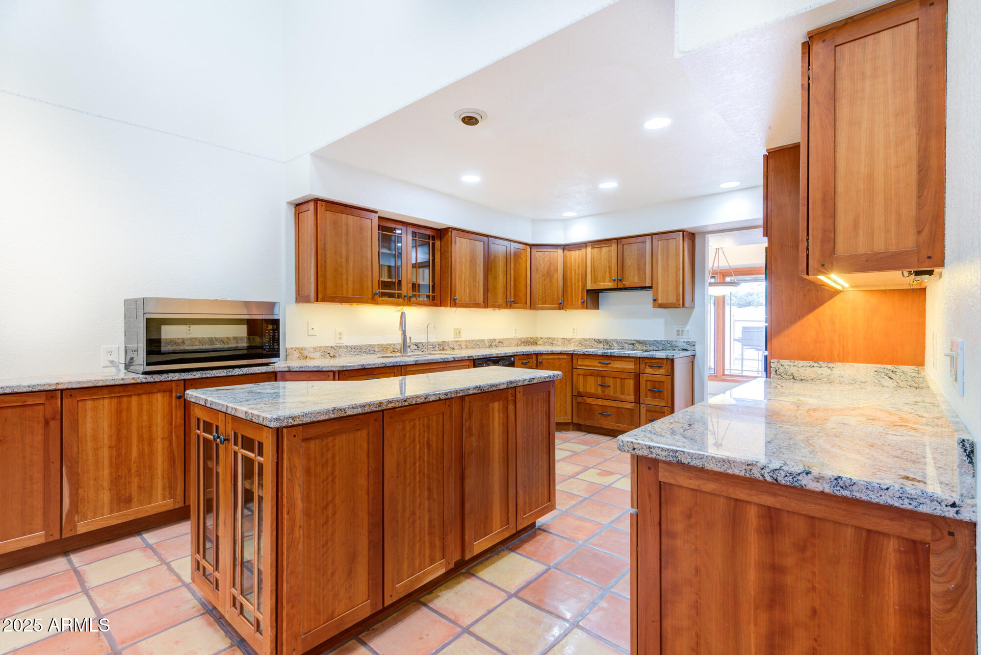 20 East Redondo Drive Tempe, AZ 85282 - Photo 7 of 37 8 Kitchen (2) (1)