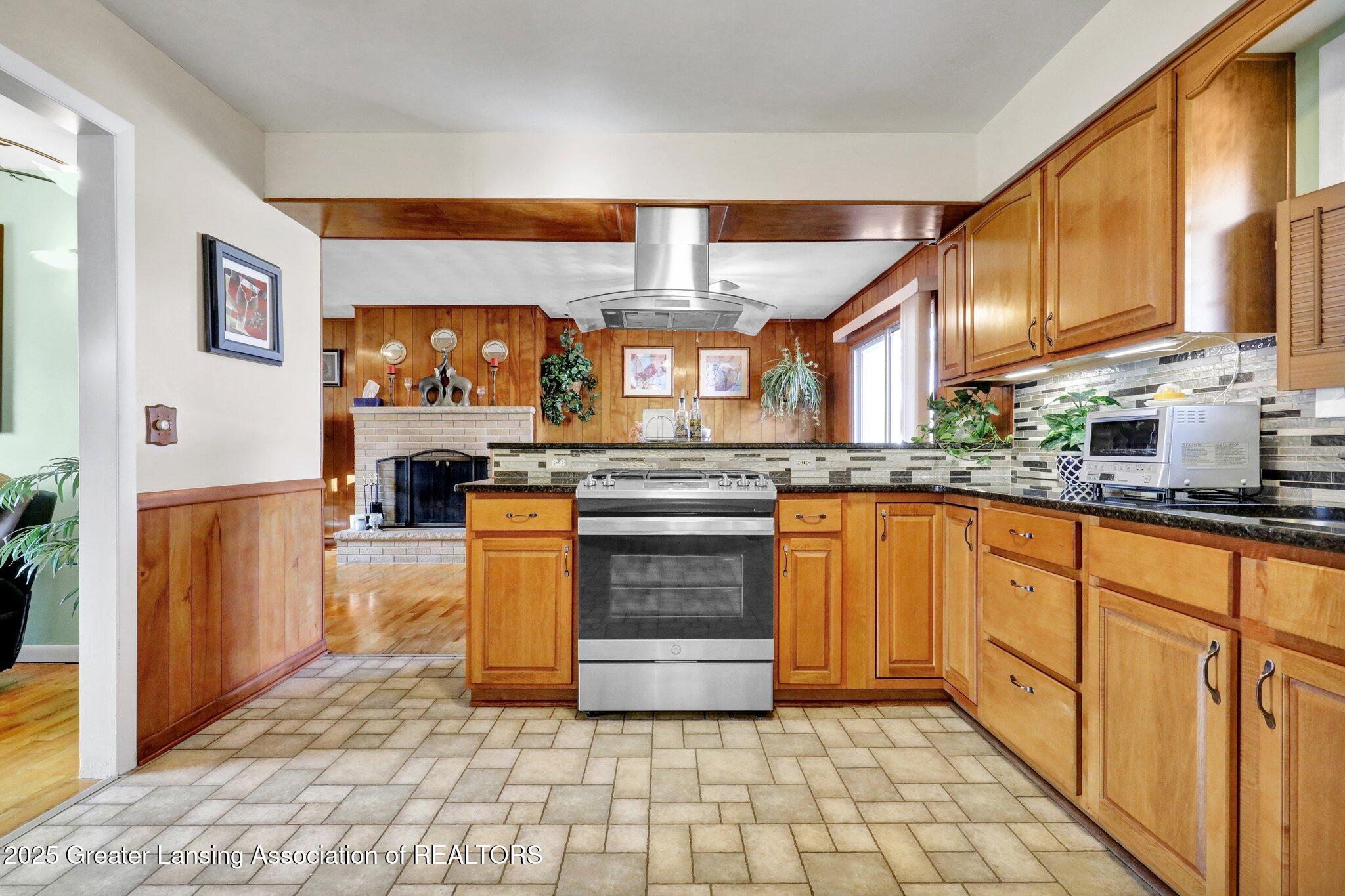 2809 Pleasant Grove Road Lansing, MI 48910 - Photo 23 of 39 25-web-or-mls-Open Ended Media-25