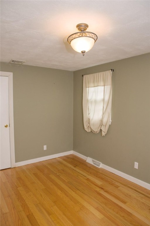 299 Nausauket Road Warwick, RI 02886 - Photo 11 of 19