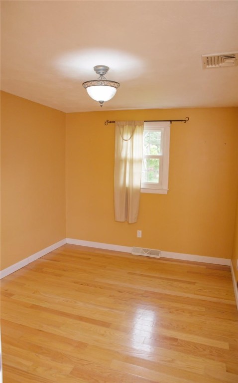 299 Nausauket Road Warwick, RI 02886 - Photo 12 of 19