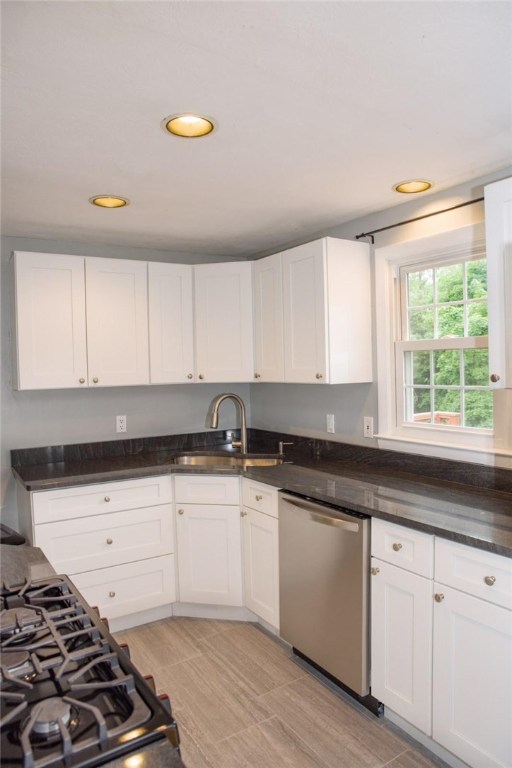 299 Nausauket Road Warwick, RI 02886 - Photo 5 of 19