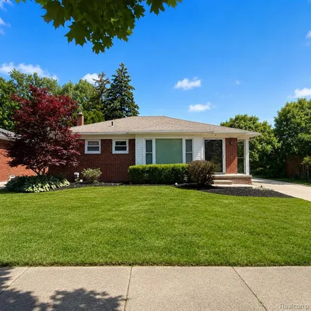 $249,900 | 21931 Mauer Street, St. Clair Shores, MI 48080