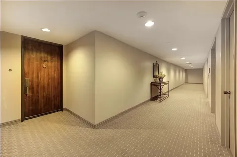 $399,000 | 5001 Woodway Drive, Unit 1405, Houston, TX 77056