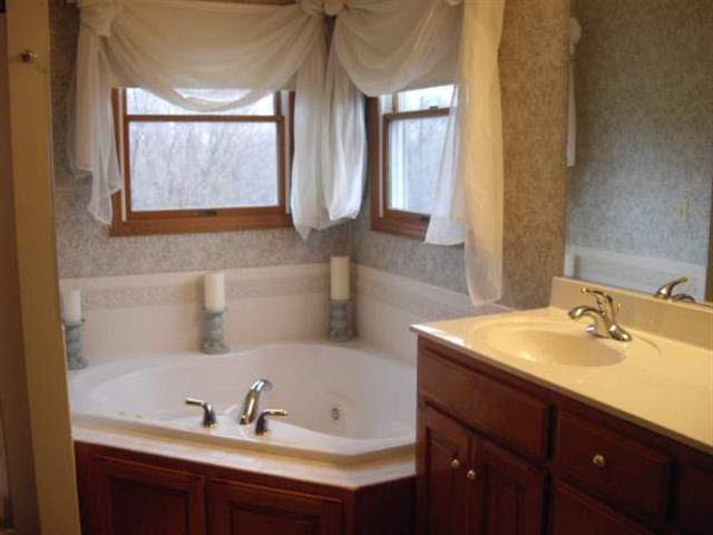 312 South Hunters Ridge Warsaw, IN 46582 - Photo 14 of 15 Gallery Image 14