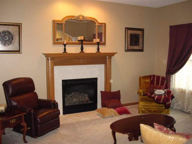 312 South Hunters Ridge Warsaw, IN 46582 - Photo 4 of 15 Gallery Image 4