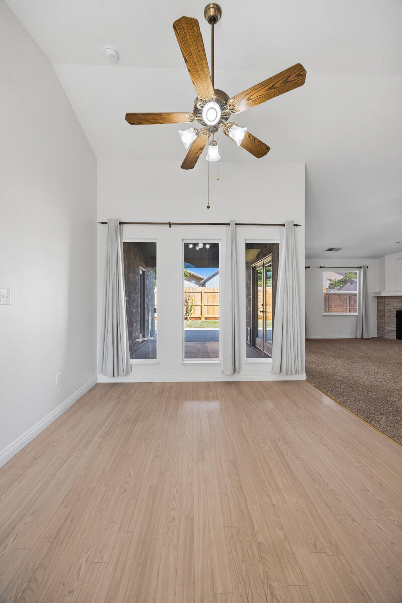 1752 Modoc Avenue Tulare, CA 93274 - Photo 8 of 45 08 - Dinning Area (2)