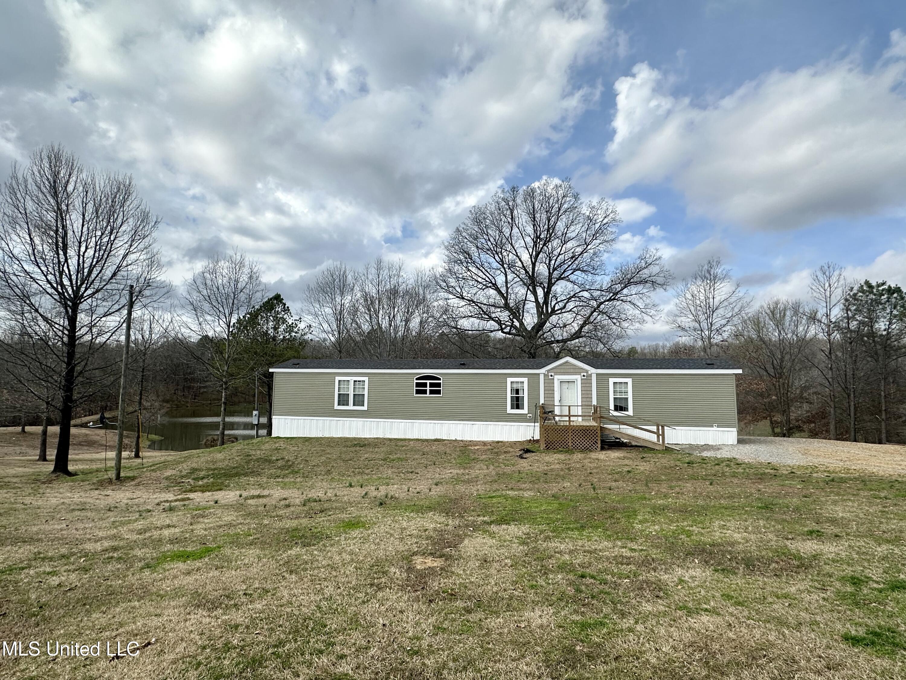 2702 Bethel Church Road Grenada, MS 38901 - Photo 1 of 32 Front Facing