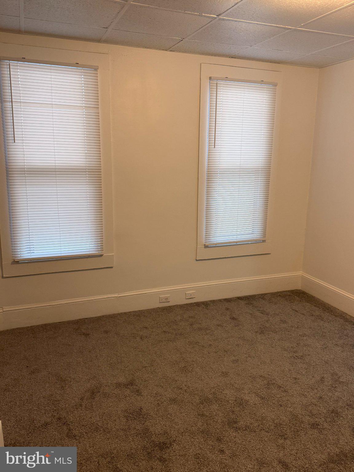 176 Griffith Street Salem, NJ 08079 - Photo 4 of 36 Bright and airy blank canvas room.