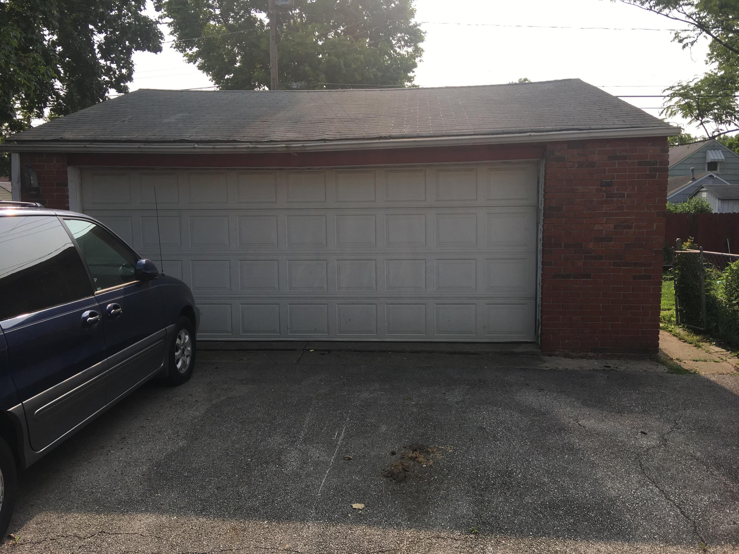 268 Demorest Road Columbus, OH 43204 - Photo 2 of 10