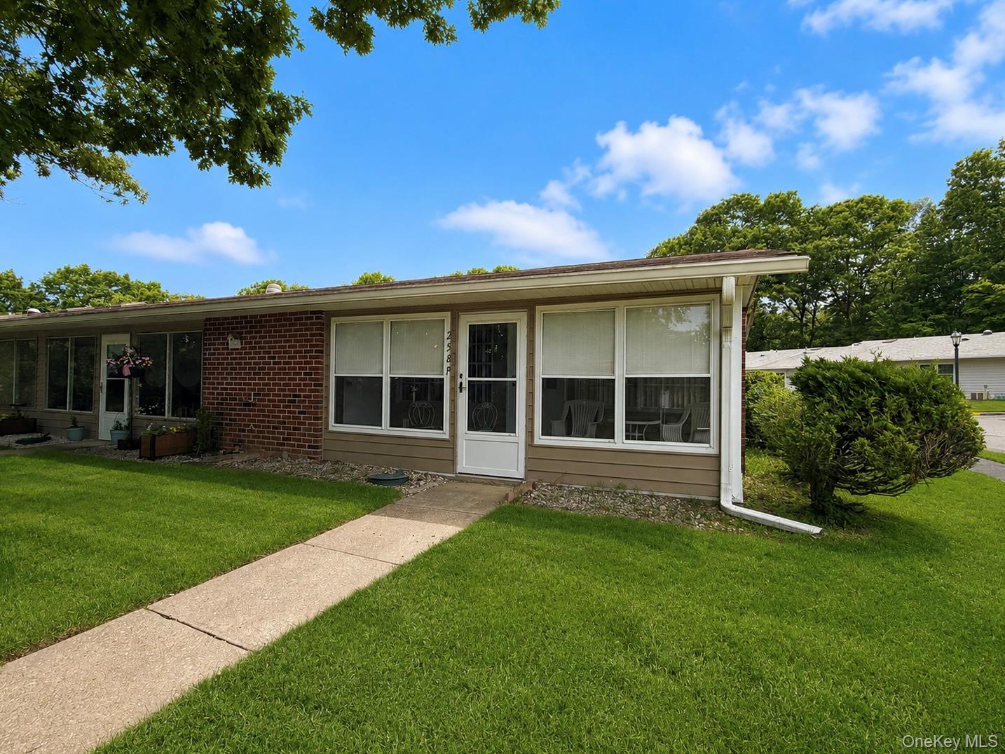 258 Newcastle Court, Unit F Ridge, NY 11961 - Photo 2 of 17
