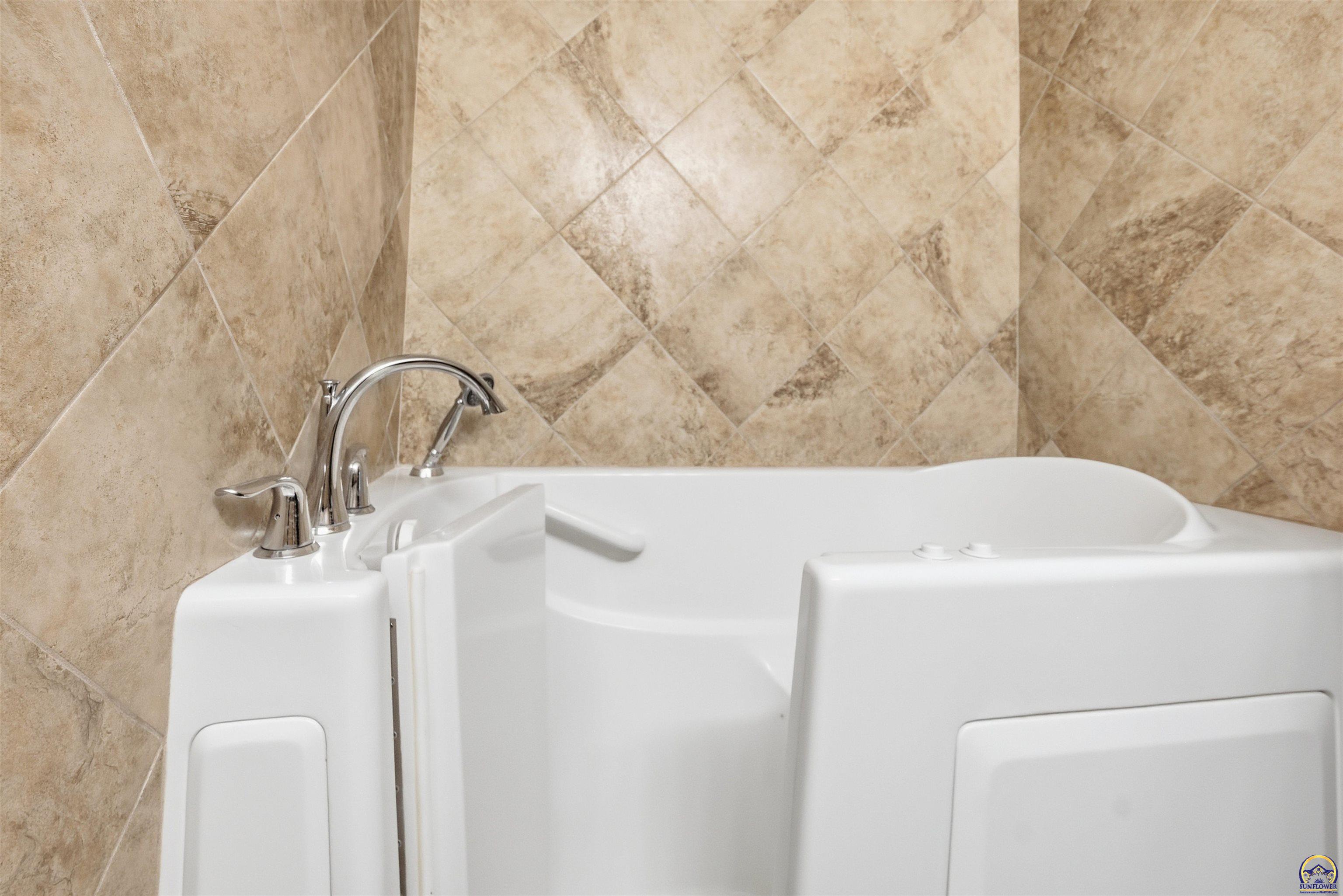 12178 Q Road Hoyt, KS 66440 - Photo 13 of 31