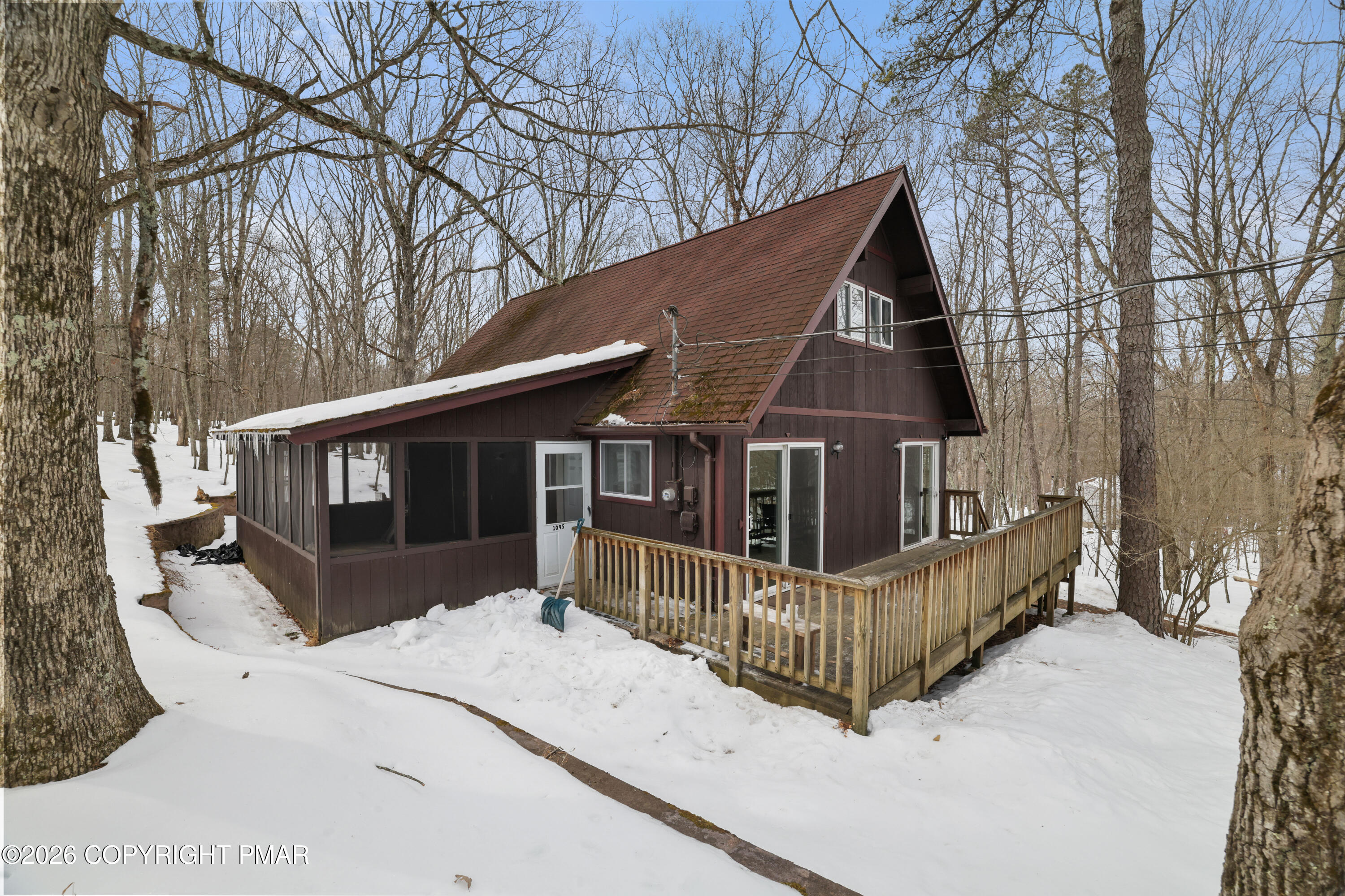 1095 Deer Run East Bushkill, PA 18324 - Photo 31 of 40 05-RBP52259