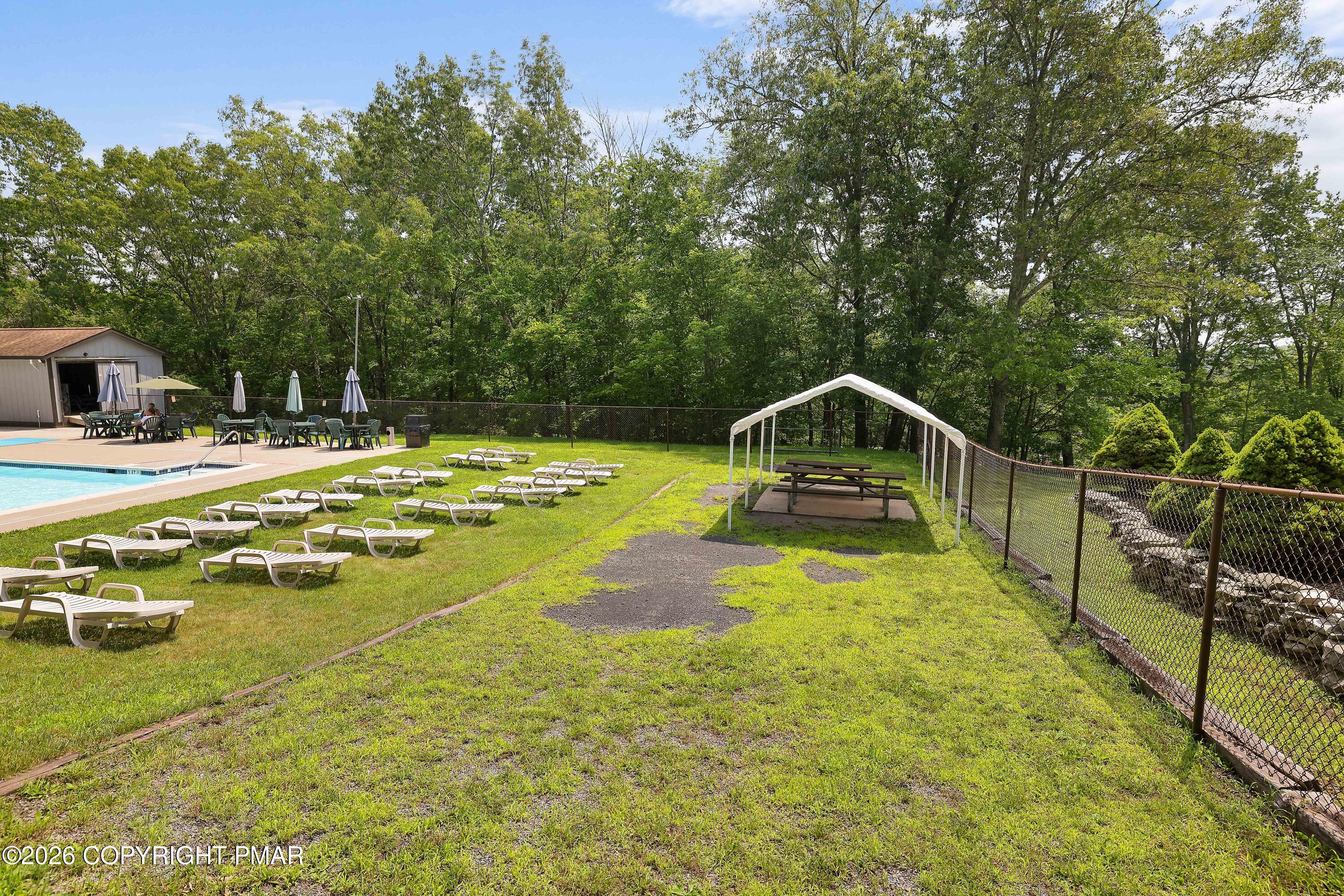 1095 Deer Run East Bushkill, PA 18324 - Photo 40 of 40 40-RBPH7599