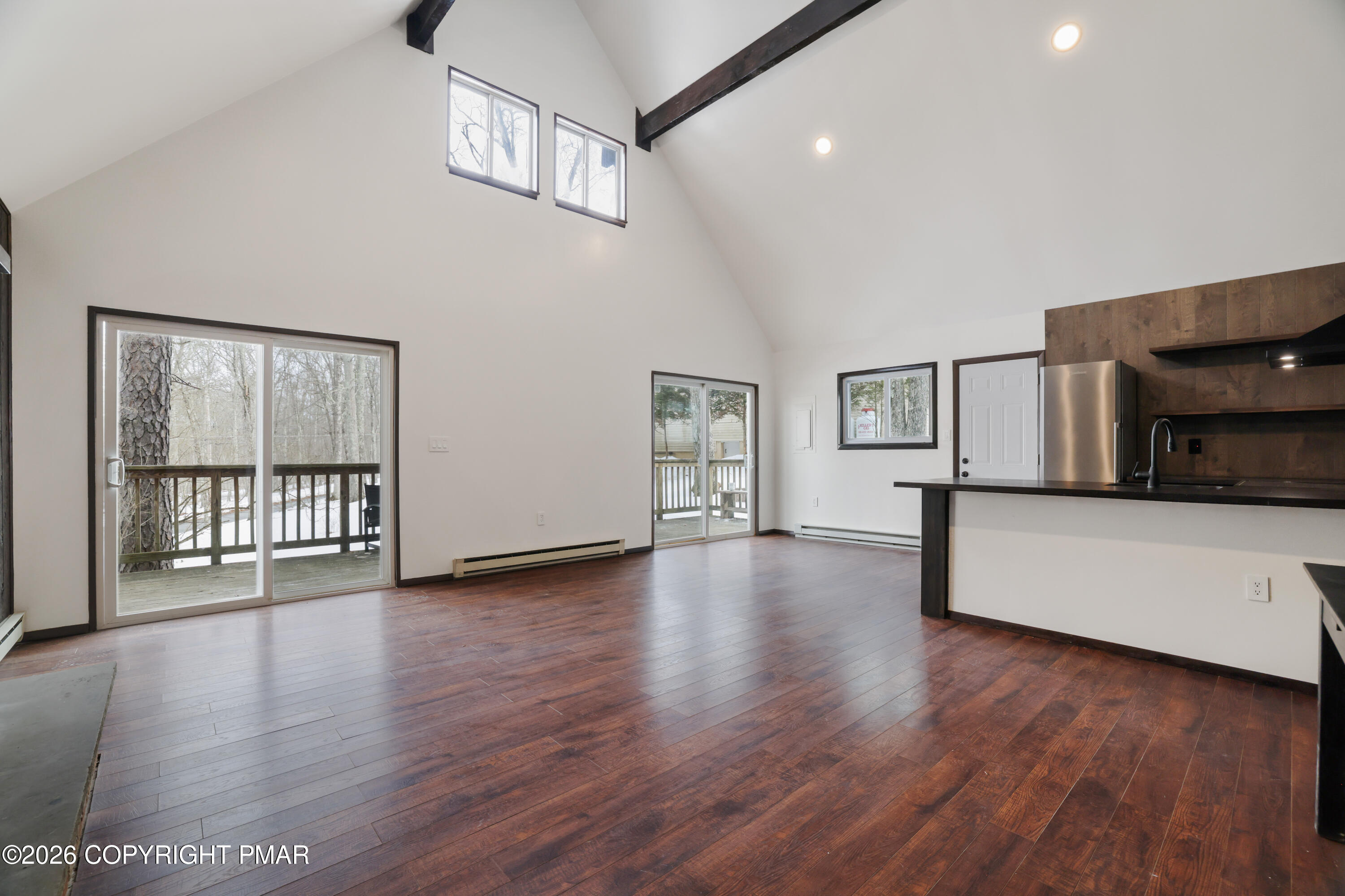 1095 Deer Run East Bushkill, PA 18324 - Photo 8 of 40 09-RBP52239