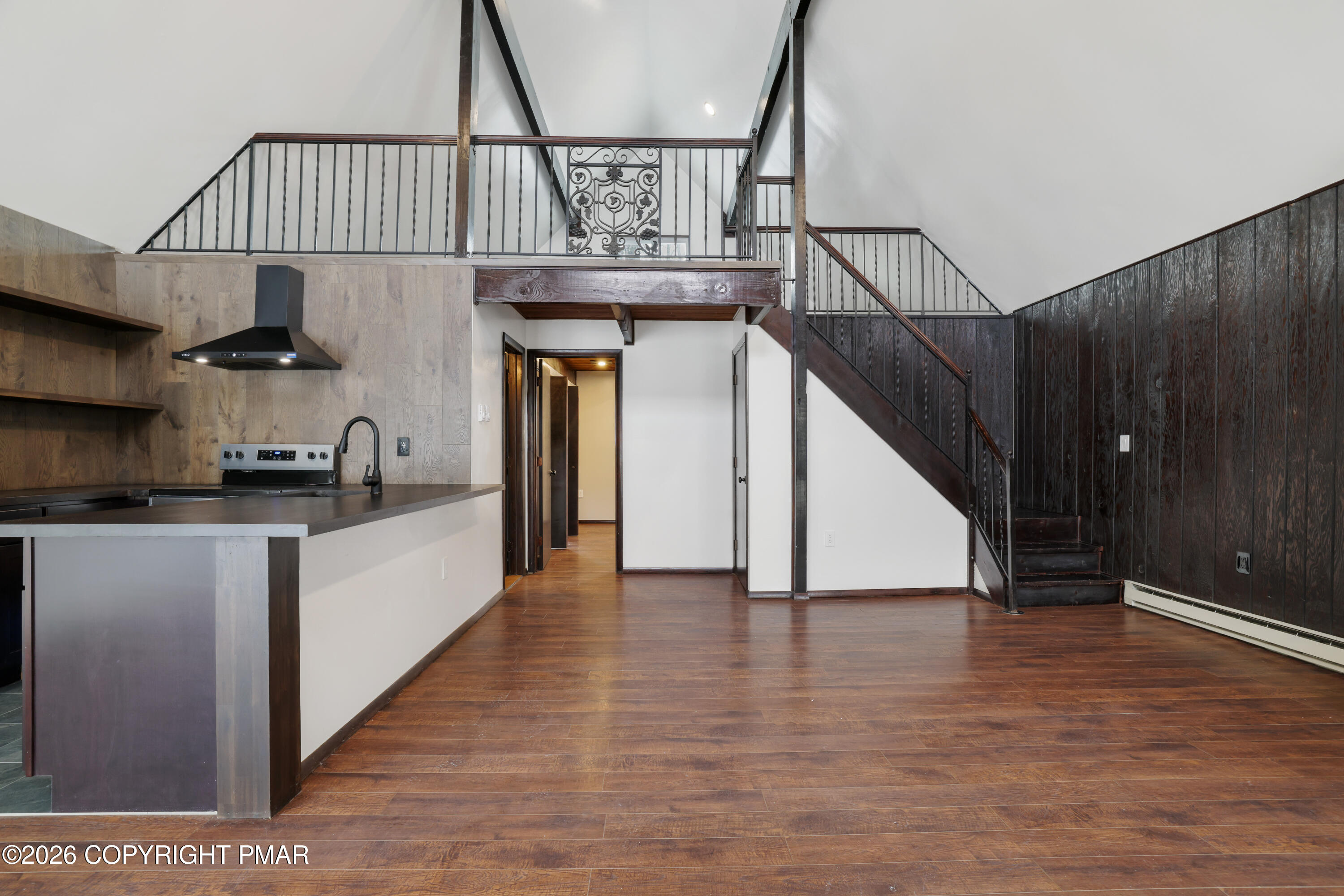 1095 Deer Run East Bushkill, PA 18324 - Photo 9 of 40 31-RBP52114