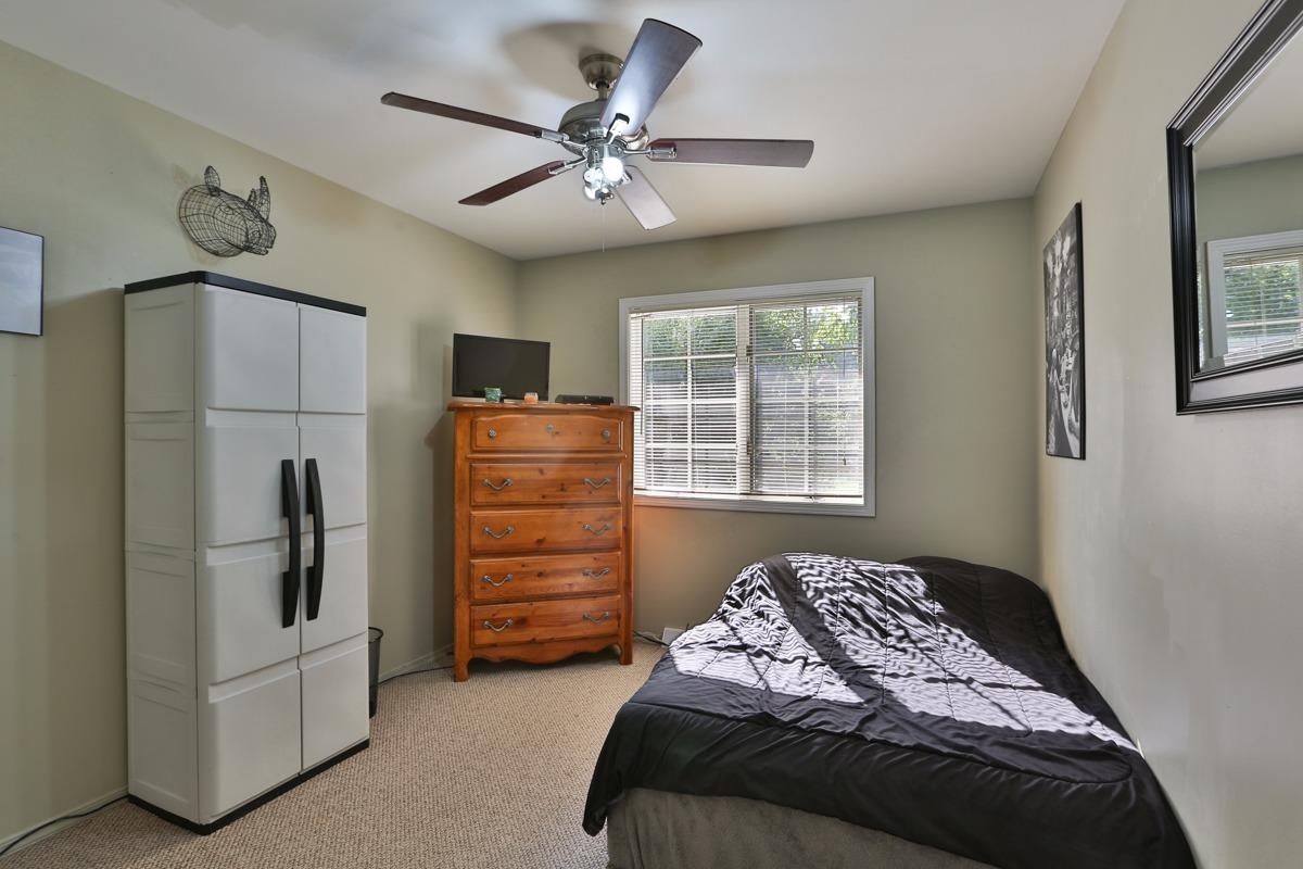 623 Canterbury Road Griffith, IN 46319 - Photo 7 of 10 1200x800