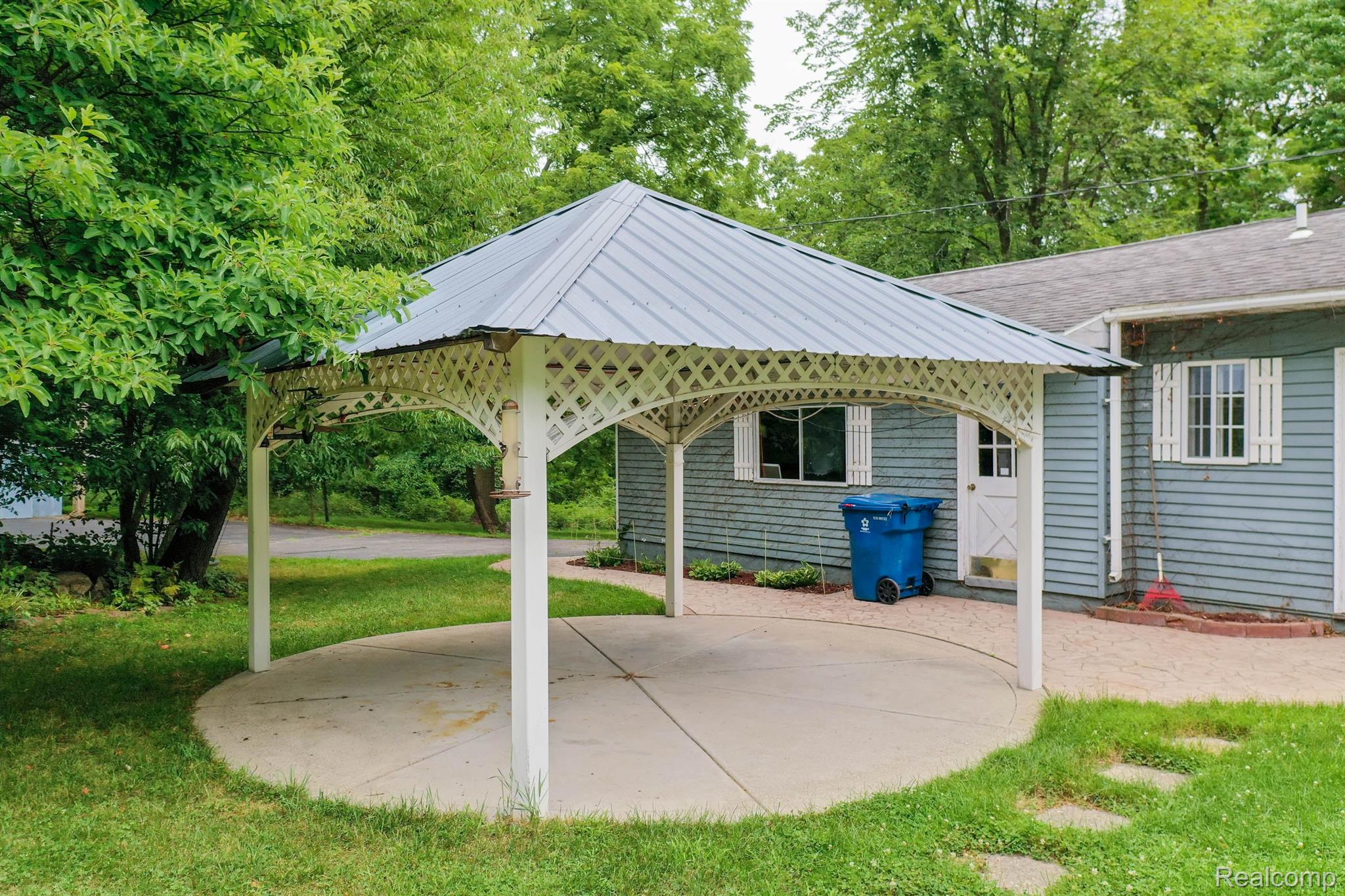 12460 White Lake Road Fenton, MI 48430 - Photo 53 of 55 Gallery Image 53
