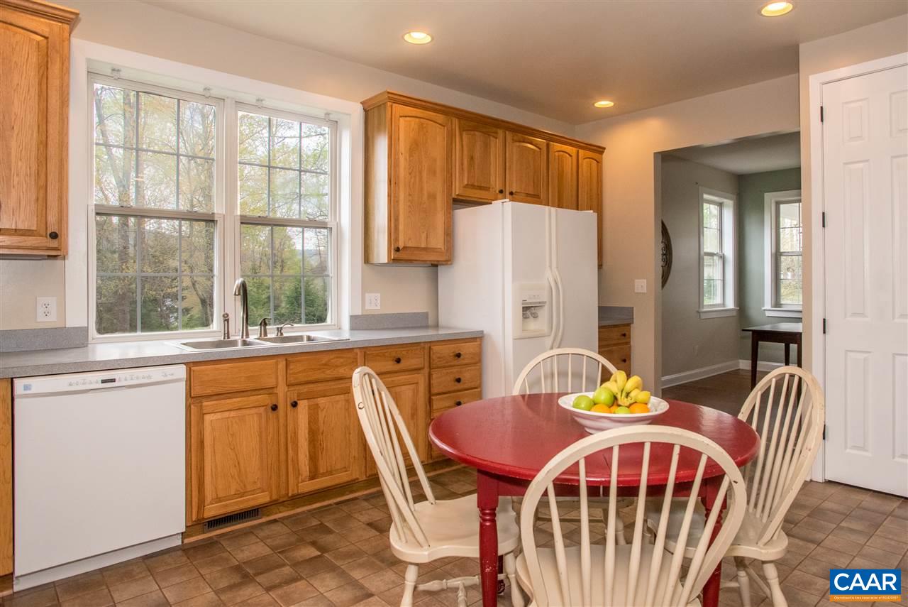 1151 Foxchase Ridge Charlottesville, VA 22902 - Photo 8 of 36 Gallery Image 8
