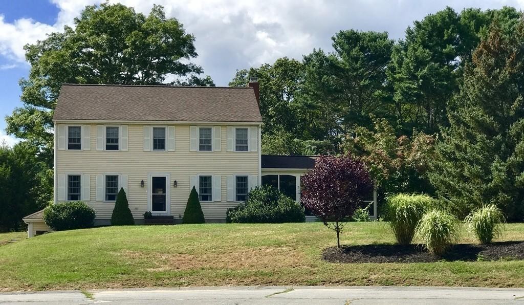 20 Meadow Lane Rochester, MA 02770 - Photo 1 of 26 front view of house with a yard