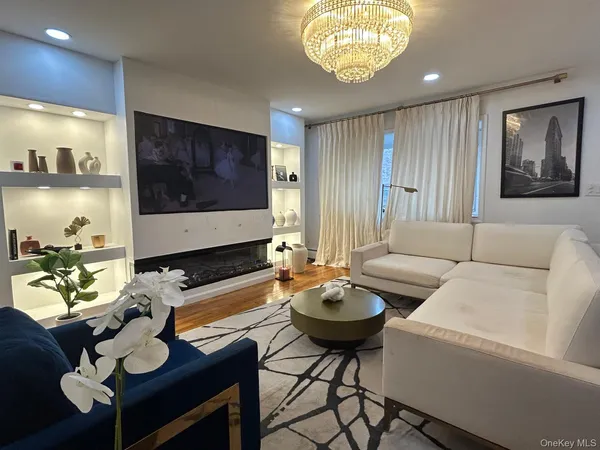 $3,800 | 264 Hosmer Avenue | Throgs Neck