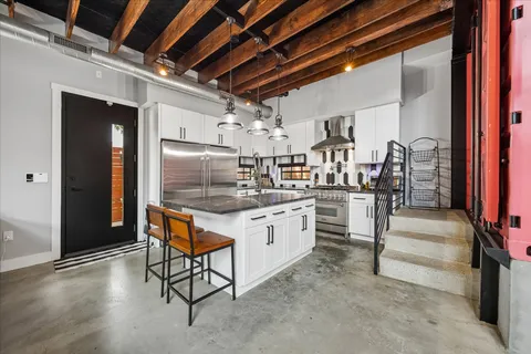 $700,000 | 2005 Terry Street, Houston, TX 77009