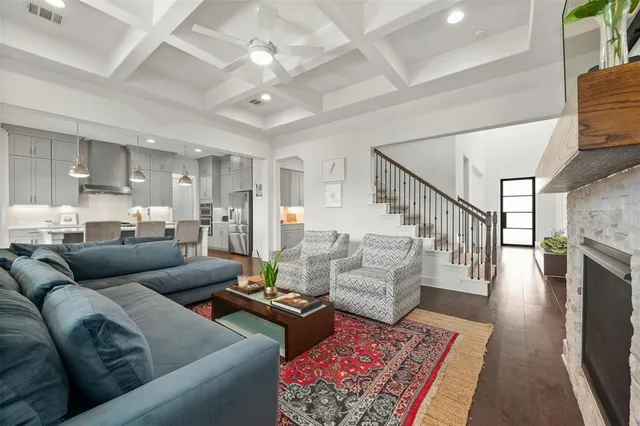 $5,700 | 208 Slate Rock Terrace, Austin, TX 78738