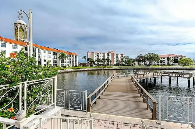 $2,000 | 19029 US Highway 19 North, Unit 18C, Clearwater, FL 33764