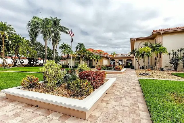 $2,000 | 19029 US Highway 19 North, Unit 18C, Clearwater, FL 33764