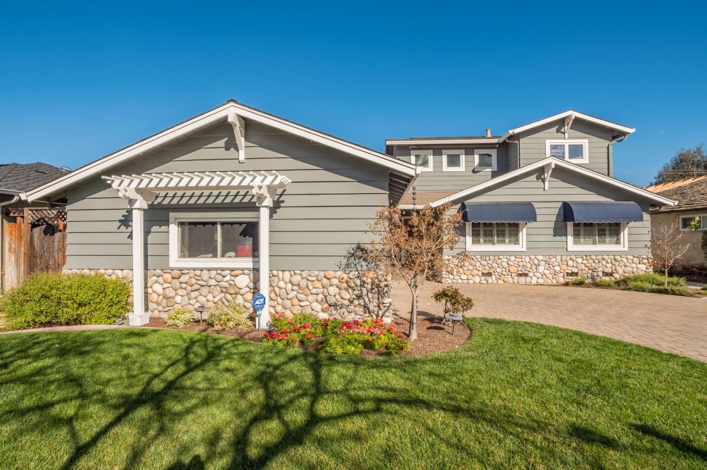 2676 Evora Drive San Jose, CA 95124 - Photo 2 of 29