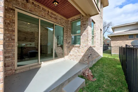$550,000 | 1004 Sue Ann Rose Drive, Austin, TX 78717
