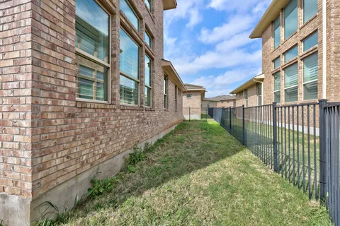 $550,000 | 1004 Sue Ann Rose Drive, Austin, TX 78717
