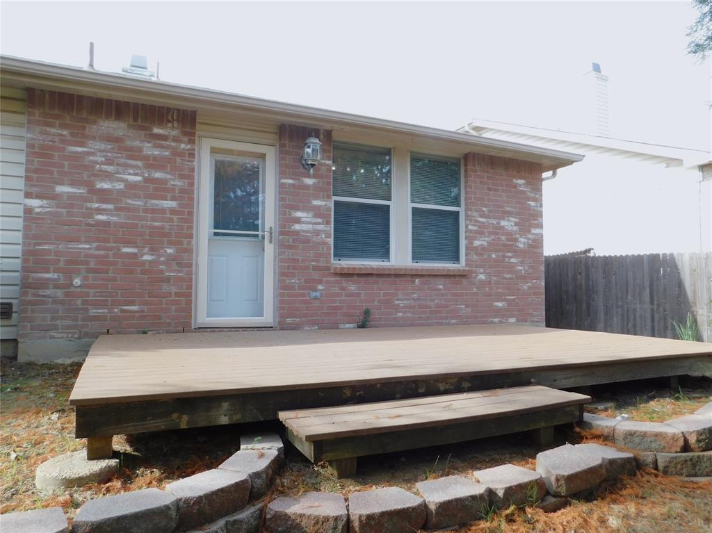 5721 Thoroughbred Trail Denton, TX 76210 - Photo 24 of 24 a view of a outdoor space with lounge chair