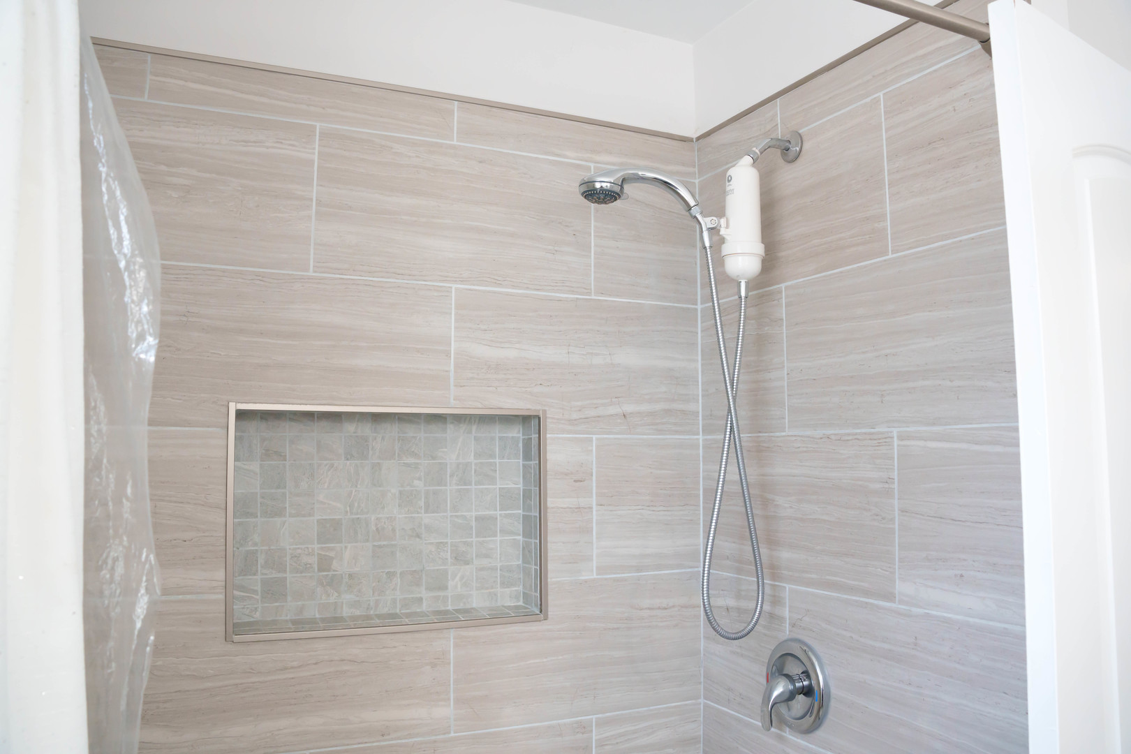 3912 West 55th Place Chicago, IL 60629 - Photo 10 of 20 a bathroom with a shower