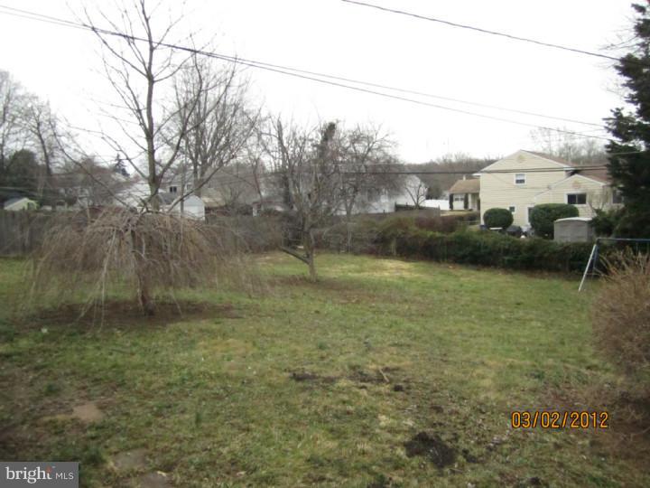 254 Yorkshire Road Fairless Hills, PA 19030 - Photo 22 of 22 Back Yard