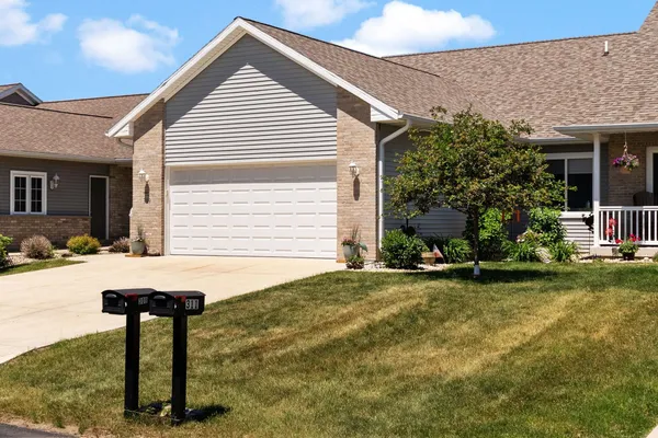$460,000 | 309 Pebble Brook Lane, Lodi, WI 53555