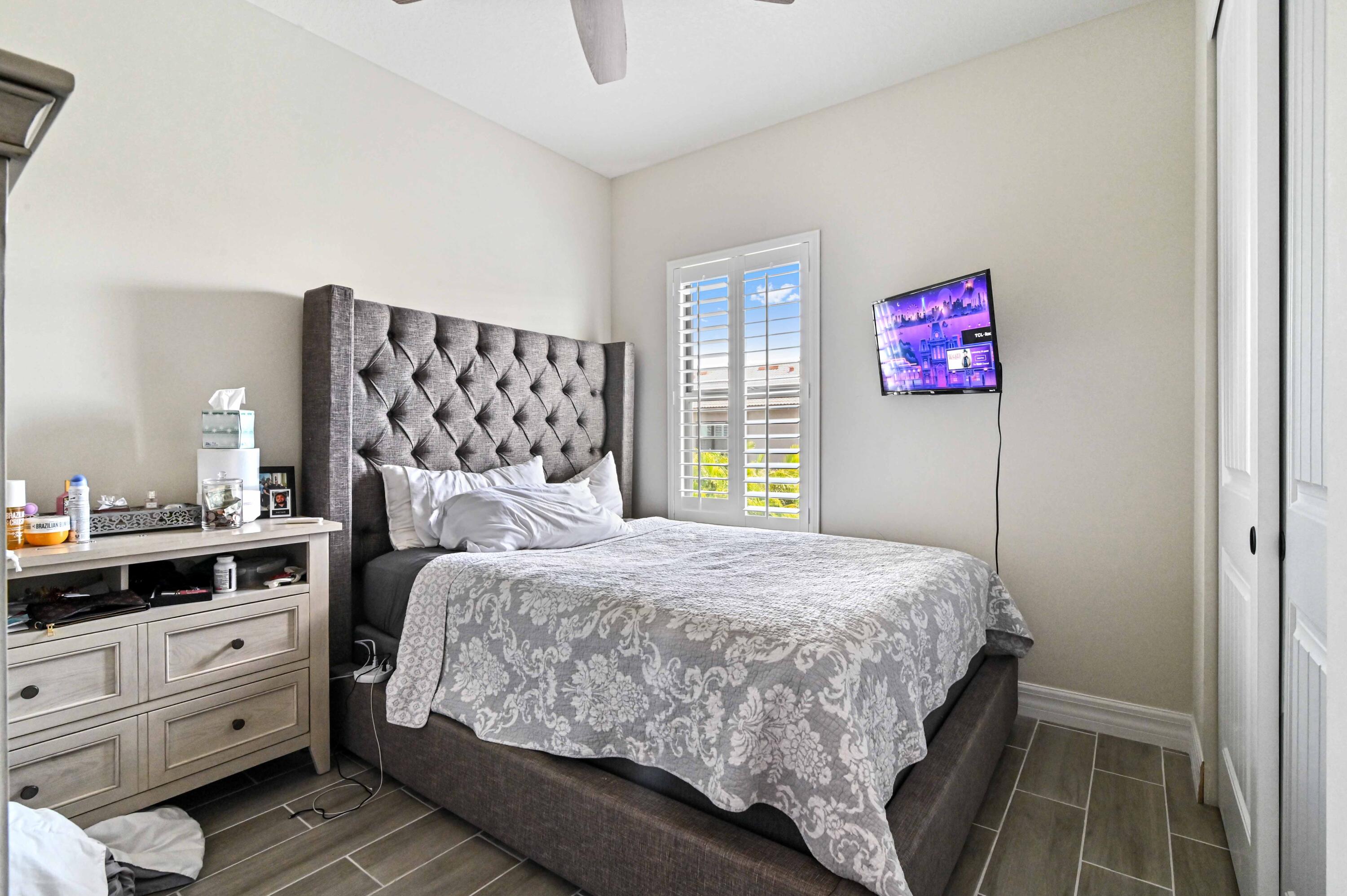 8282 Cadre Noir Road Lake Worth, FL 33467 - Photo 15 of 34 14 Bedroom 02