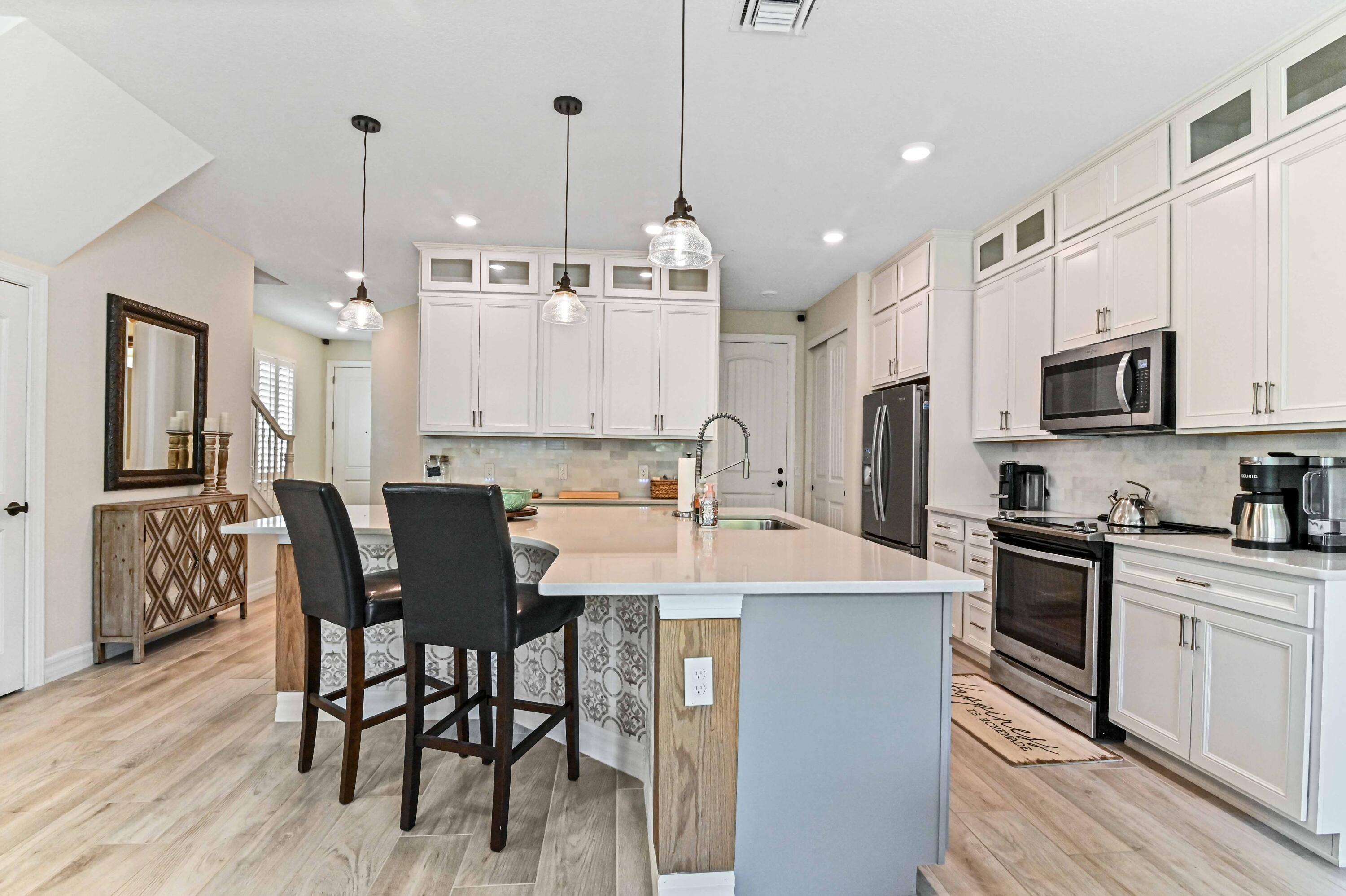 8282 Cadre Noir Road Lake Worth, FL 33467 - Photo 9 of 34 09 Kitchen 02
