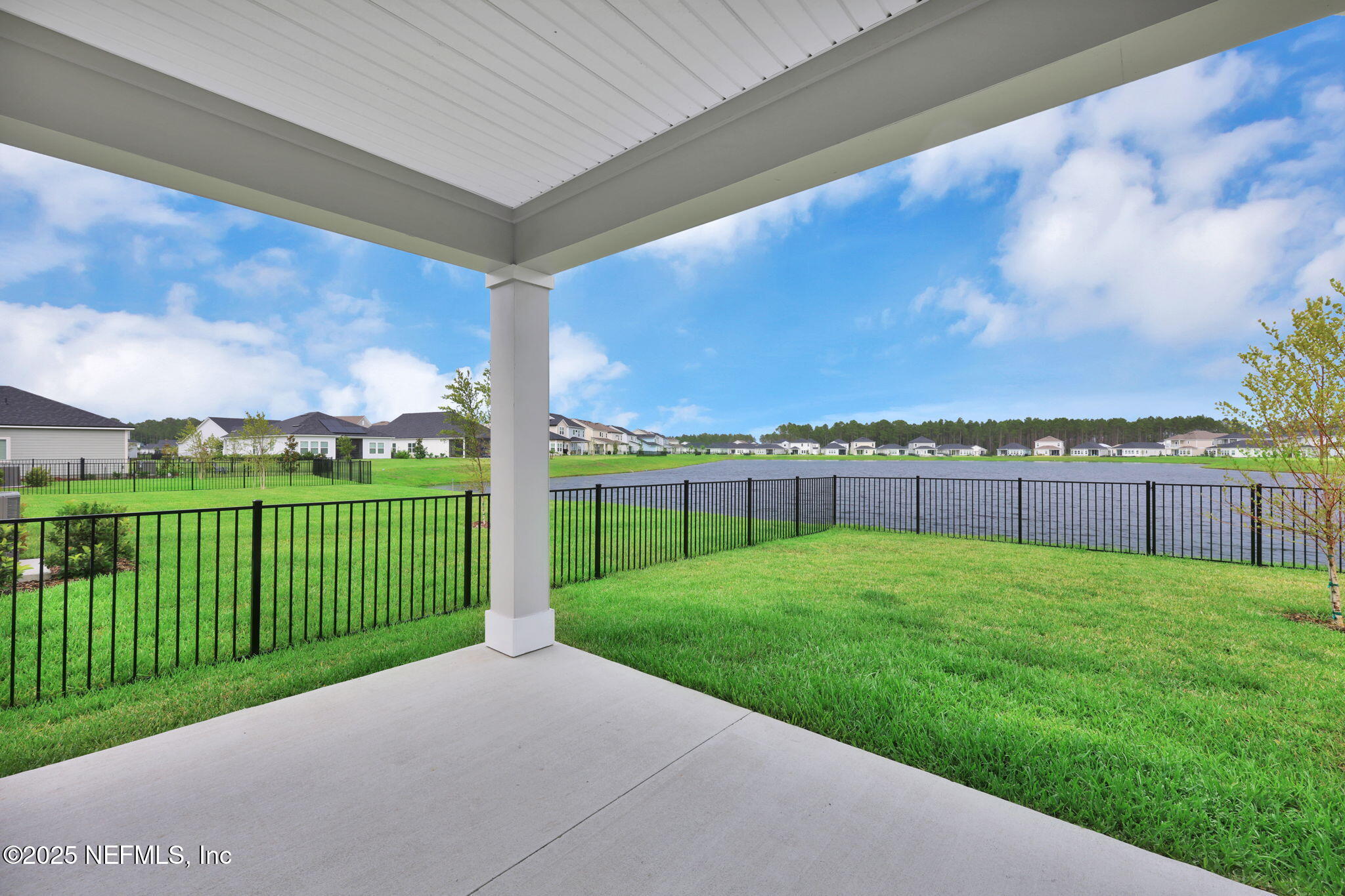 87 Whirlwind Place St. Augustine, FL 32095 - Photo 20 of 44 a view of a garden and yard