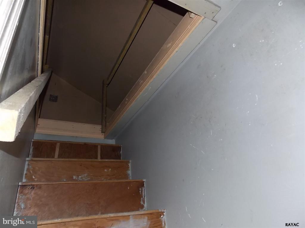 1240 East Canal Road Dover, PA 17315 - Photo 18 of 24 Gallery Image 18