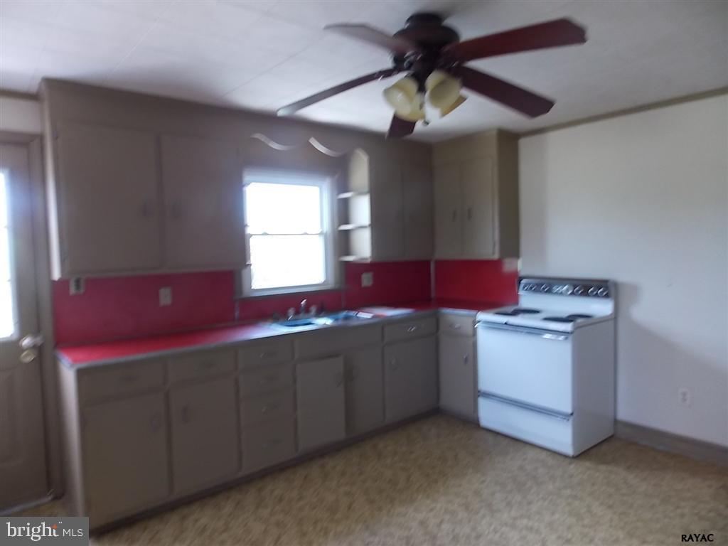 1240 East Canal Road Dover, PA 17315 - Photo 9 of 24 Gallery Image 9