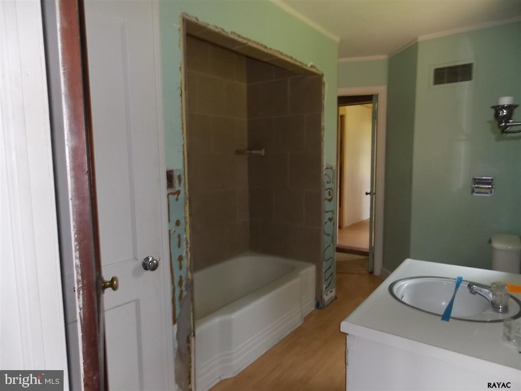 1240 East Canal Road Dover, PA 17315 - Photo 10 of 24 Gallery Image 10