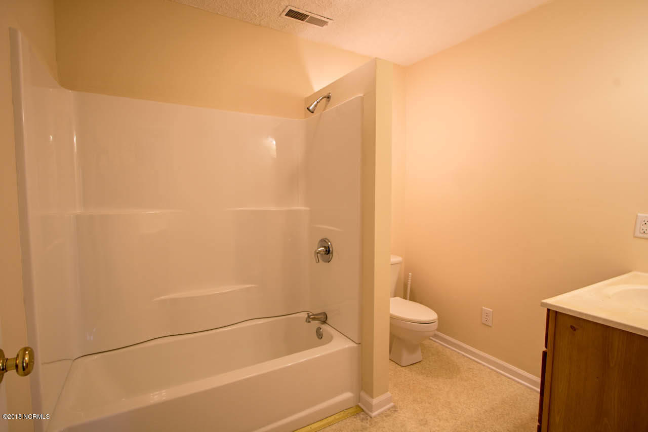 3509 Country Club Road Morehead City, NC 28557 - Photo 7 of 22 IMG_0878