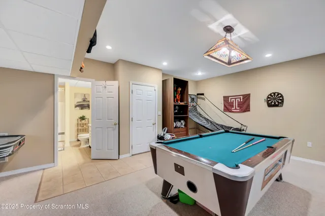 $739,000 | 708 Clover Lane, Moscow, PA 18444